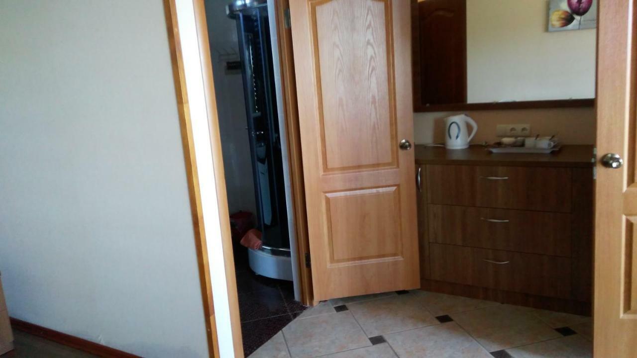 Klever-Ok Nerubajszke Kültér fotó